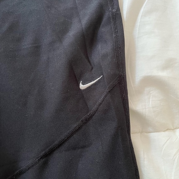 Nike dri-fit cropped leggings - Picture 2 of 3